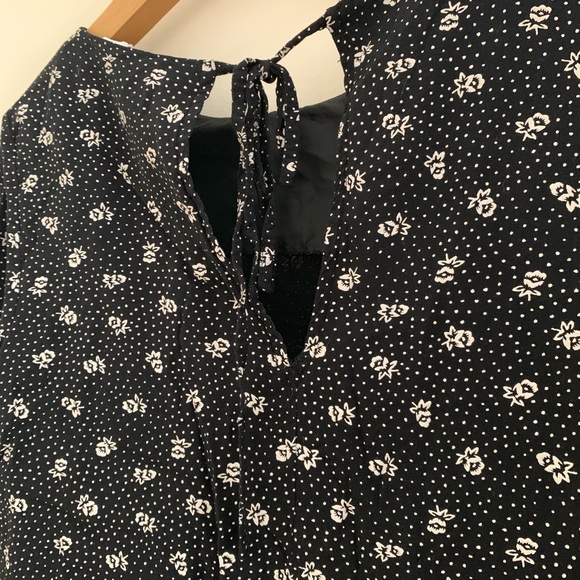 H&M flower print blouse - Picture 2 of 4